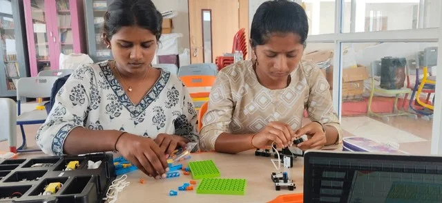 Collaborative Circuit Building and Testing